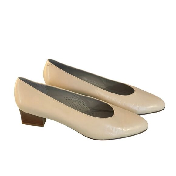 Carvela Plus womens shoes cream all leather pump 2’ block heel - Picture 5 of 10